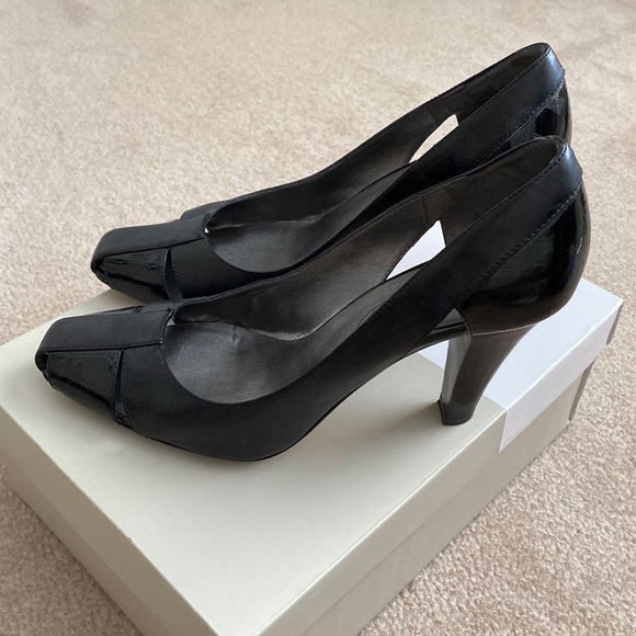 Circa Joan & David Pump Black Size 8M - Picture 2 of 12